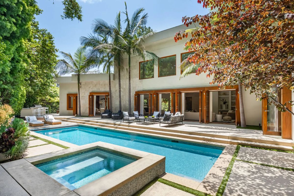 1188 Brooklawn Dr, Los Angeles, CA 90077