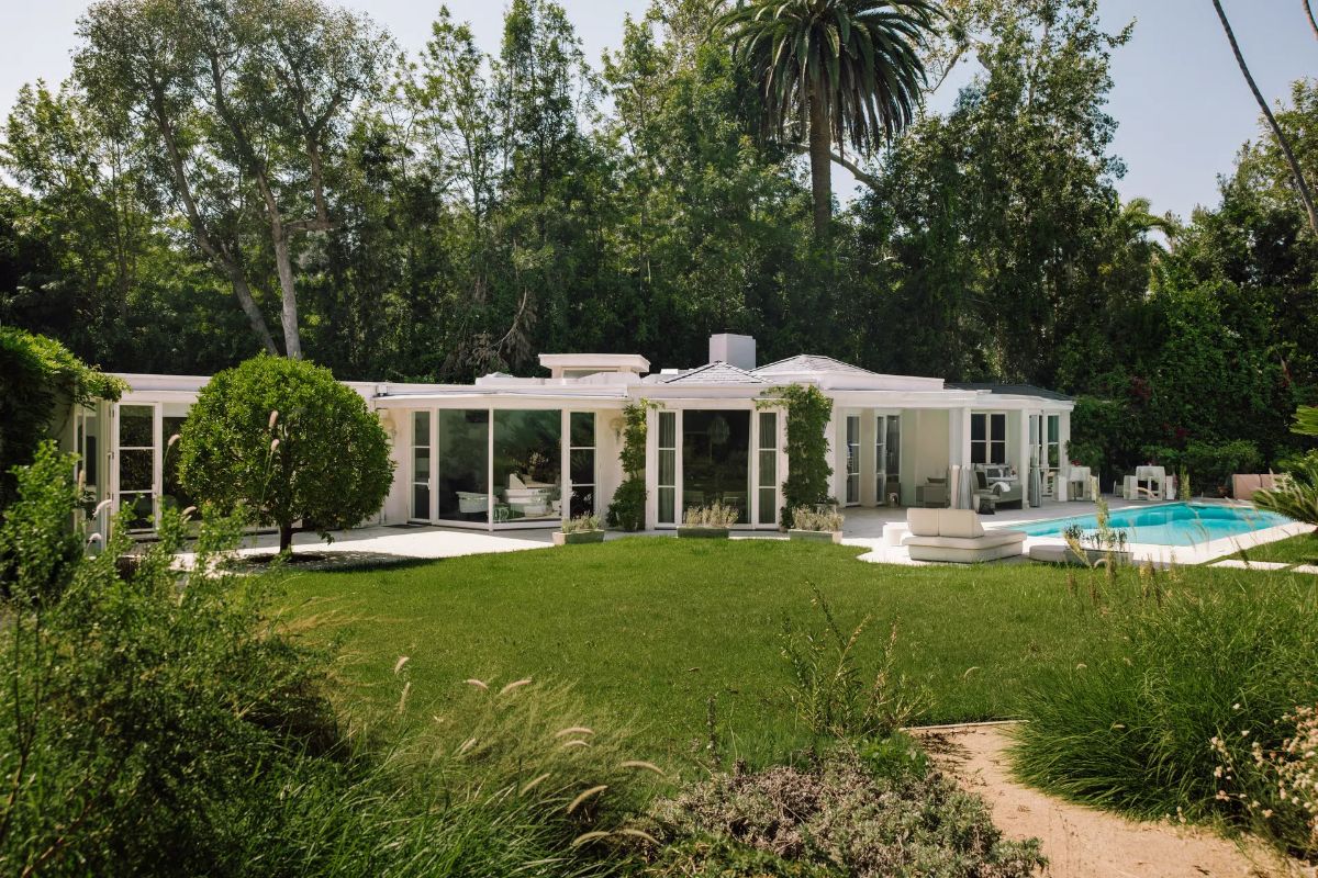 101 Bel Air Rd, Los Angeles, CA 90077