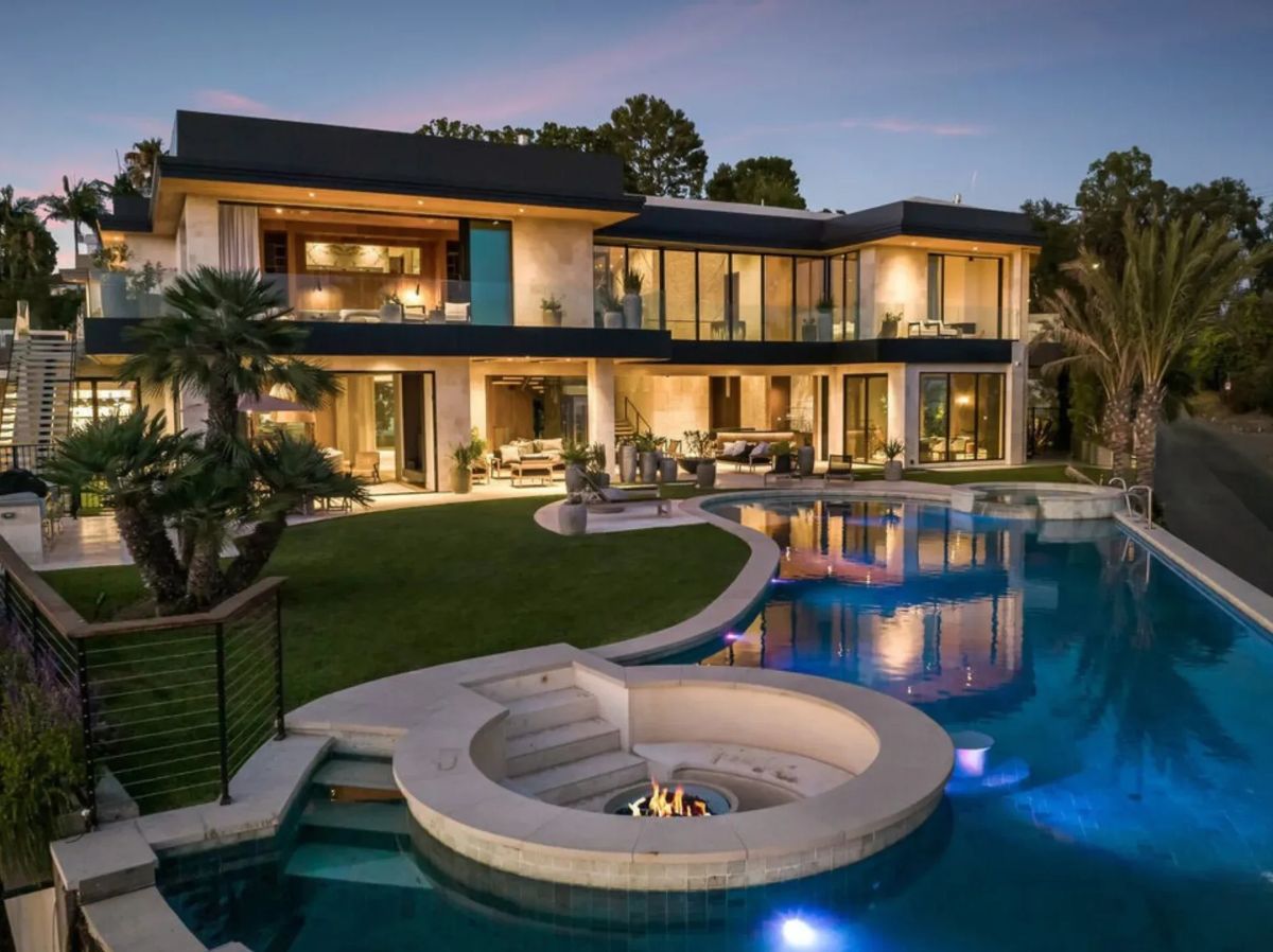 1625 Summitridge Dr, Beverly Hills, CA 90210