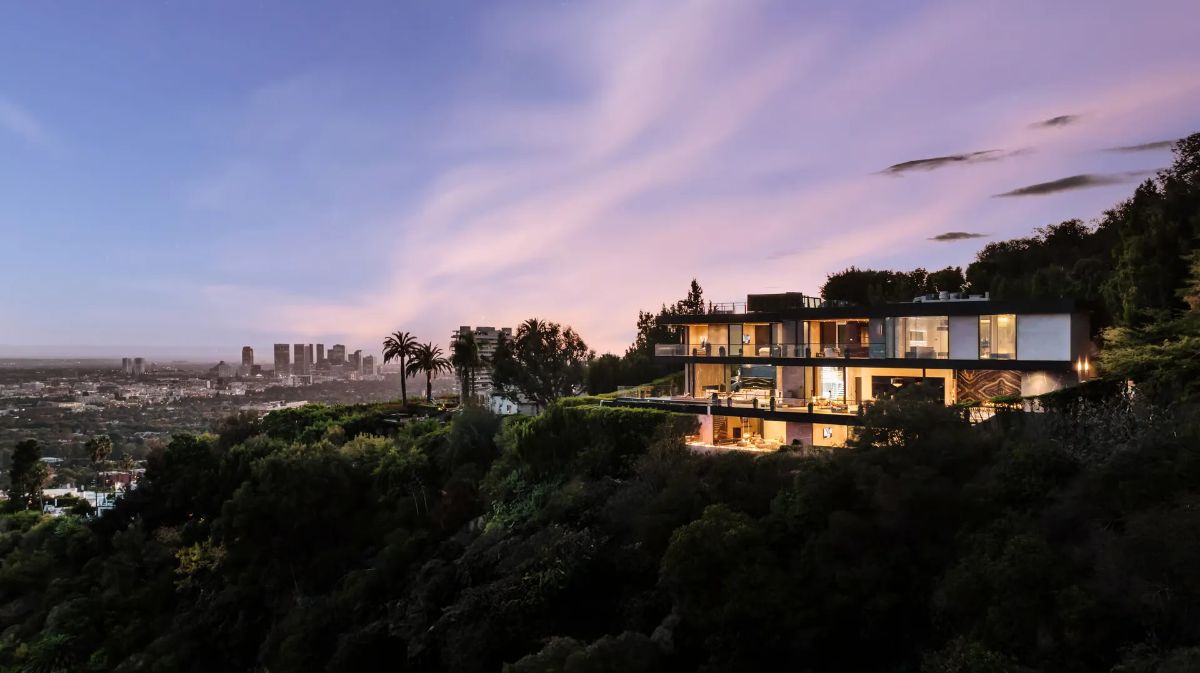 9199 Thrasher Ave, Los Angeles, CA 90069