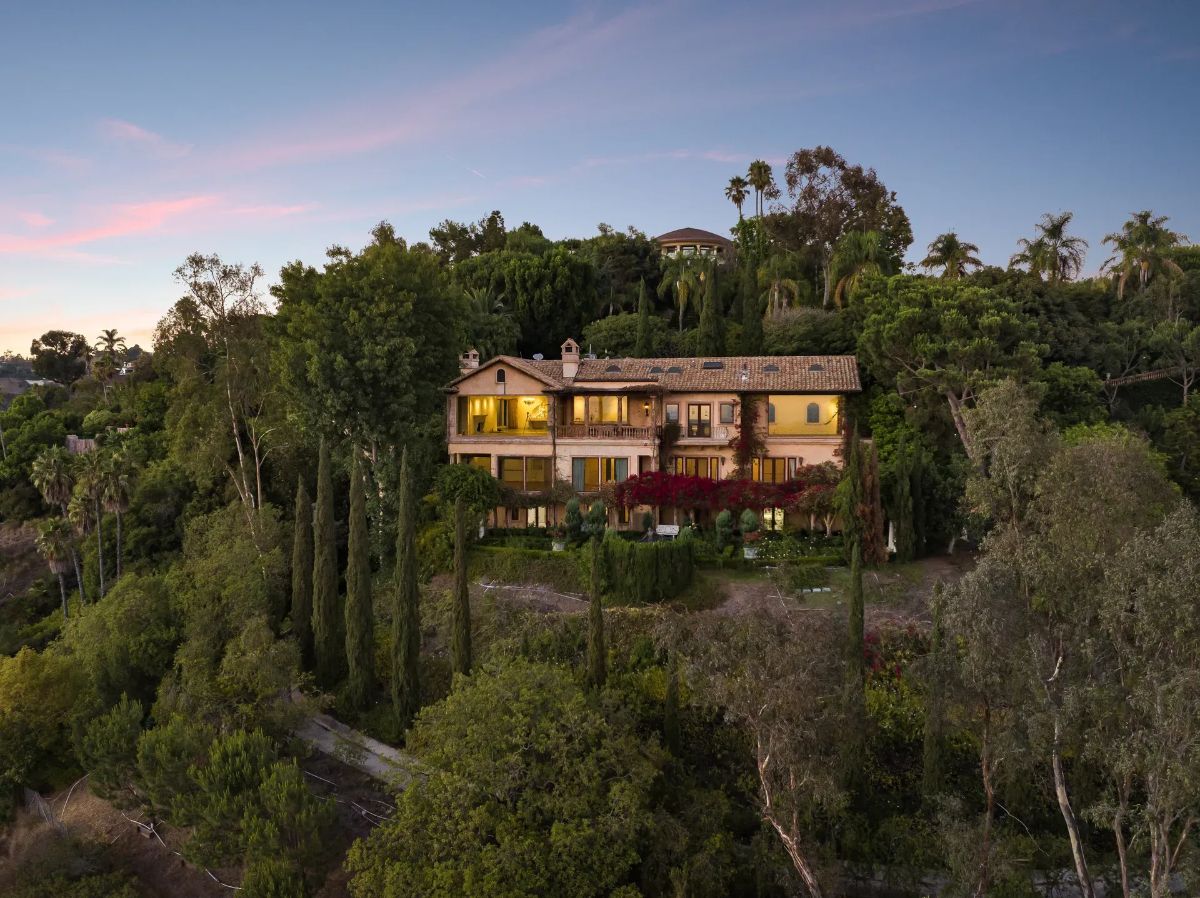 1005 Bel Air Ct, Los Angeles, CA 90077