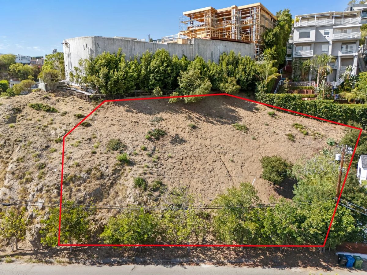 1722 Sunset Plaza Dr, Los Angeles, CA 90069