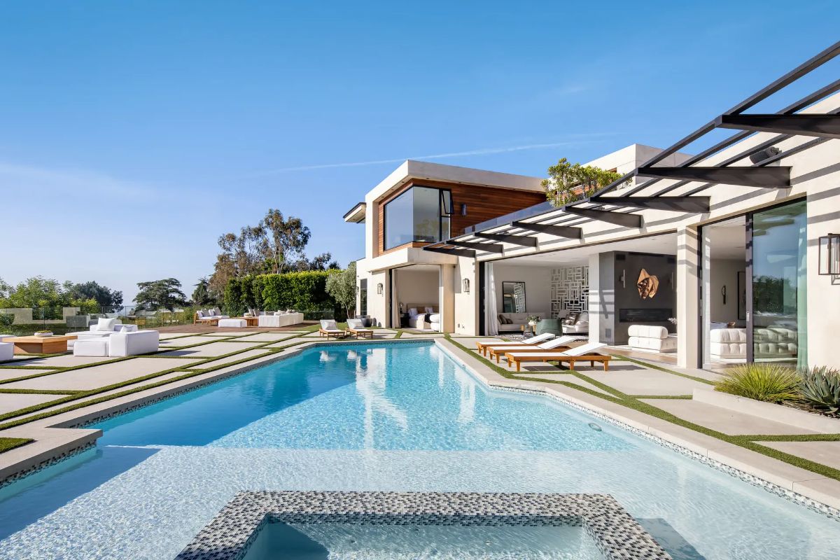 816 Glenmere Way, Los Angeles, CA 90049