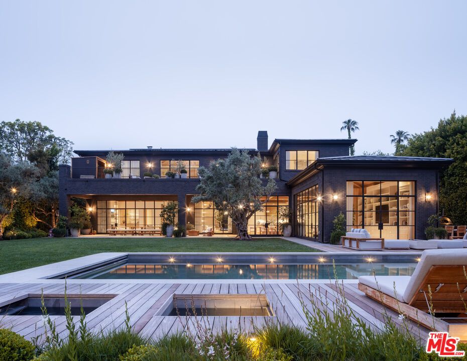 250 S Rockingham Ave, Los Angeles, CA 90049