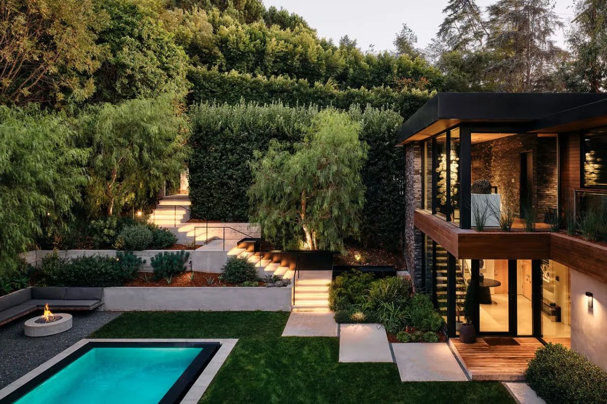 9551 Oak Pass Rd, Beverly Hills, CA 90210