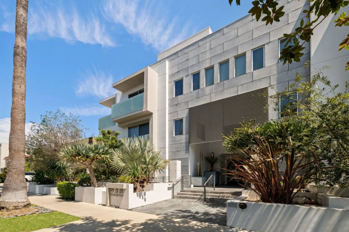 928 N Croft Ave APT 301, Los Angeles, CA 90069