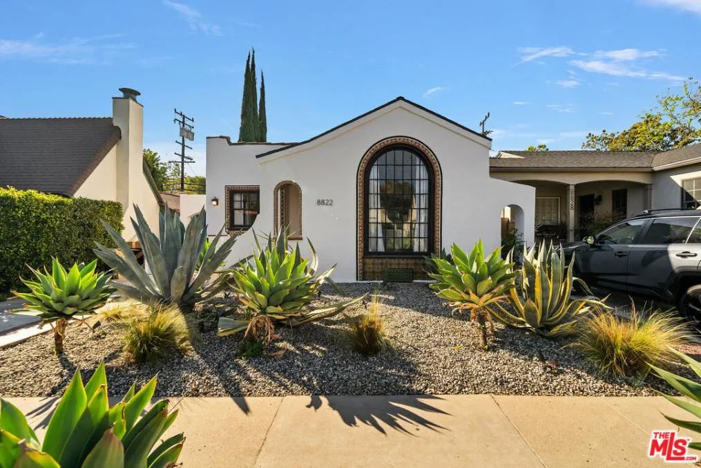 8822 Rosewood Ave, West Hollywood, CA 90048