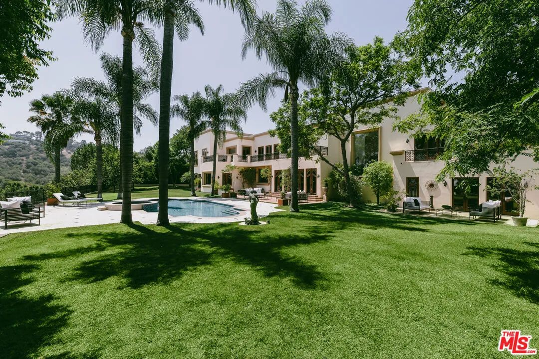 3364 Clerendon Rd, Beverly Hills, CA 90210