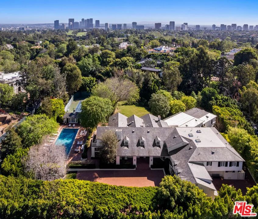 111 N Mapleton Dr, Los Angeles, CA 90077