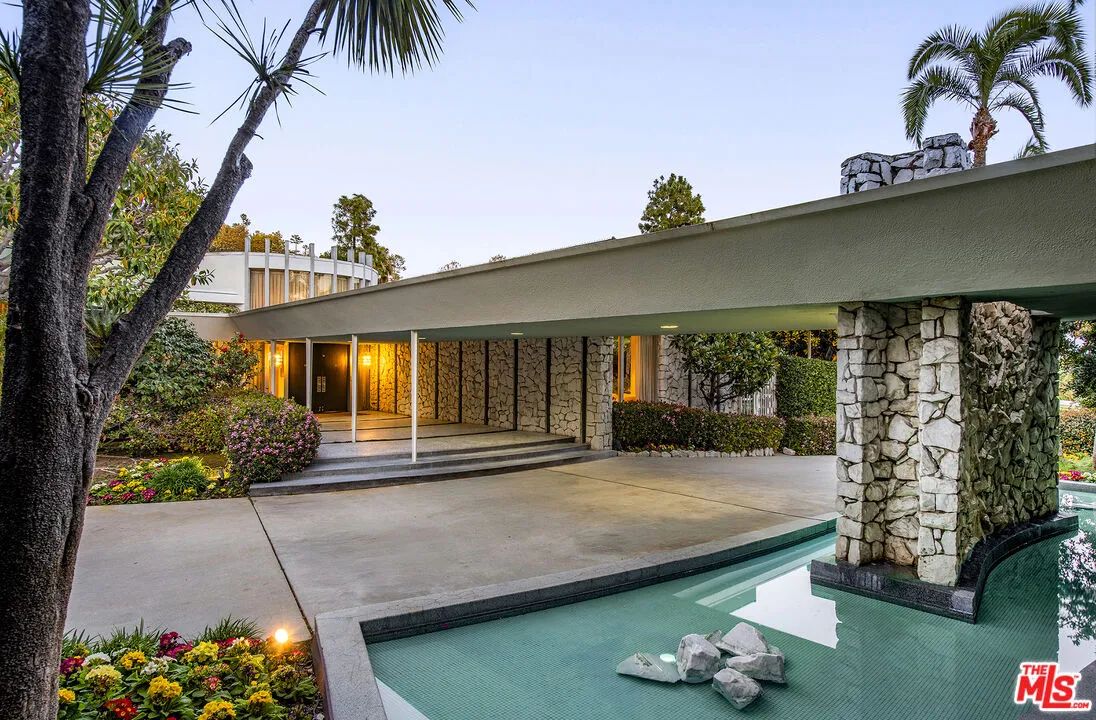 409 Drury Ln, Beverly Hills, CA 90210