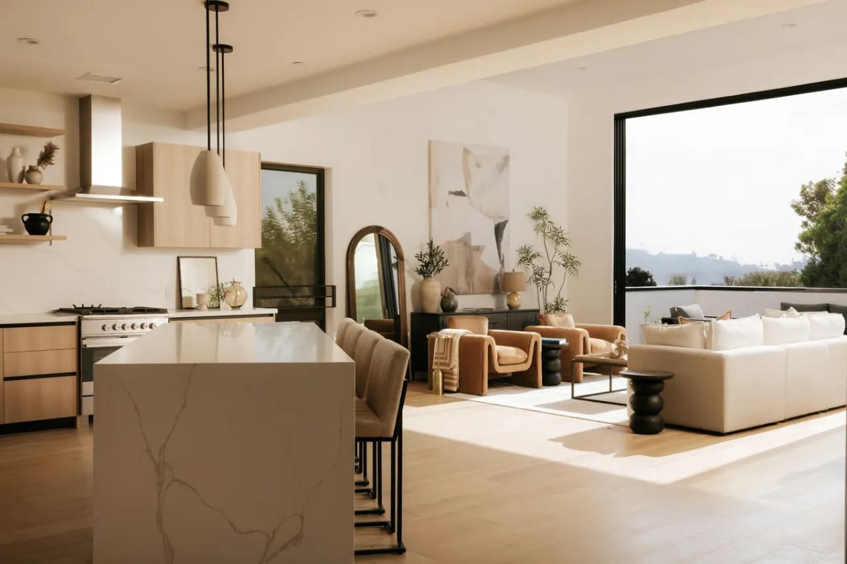 2919 Waverly Dr, Los Angeles, CA 90039