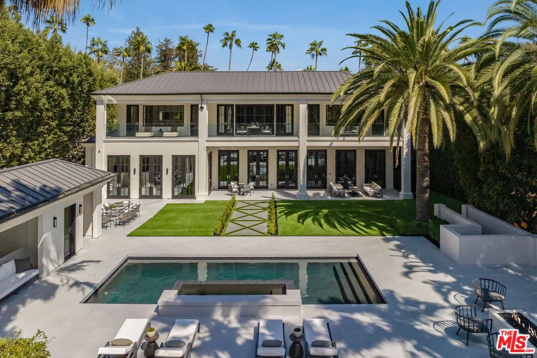 917 N Crescent Dr, Beverly Hills, CA 90210