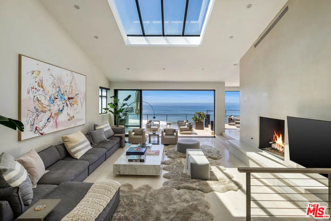 31504 Victoria Point Rd, Malibu, CA 90265